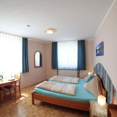 Cafe Am Donautor Hotel Kelheim Bagian luar foto